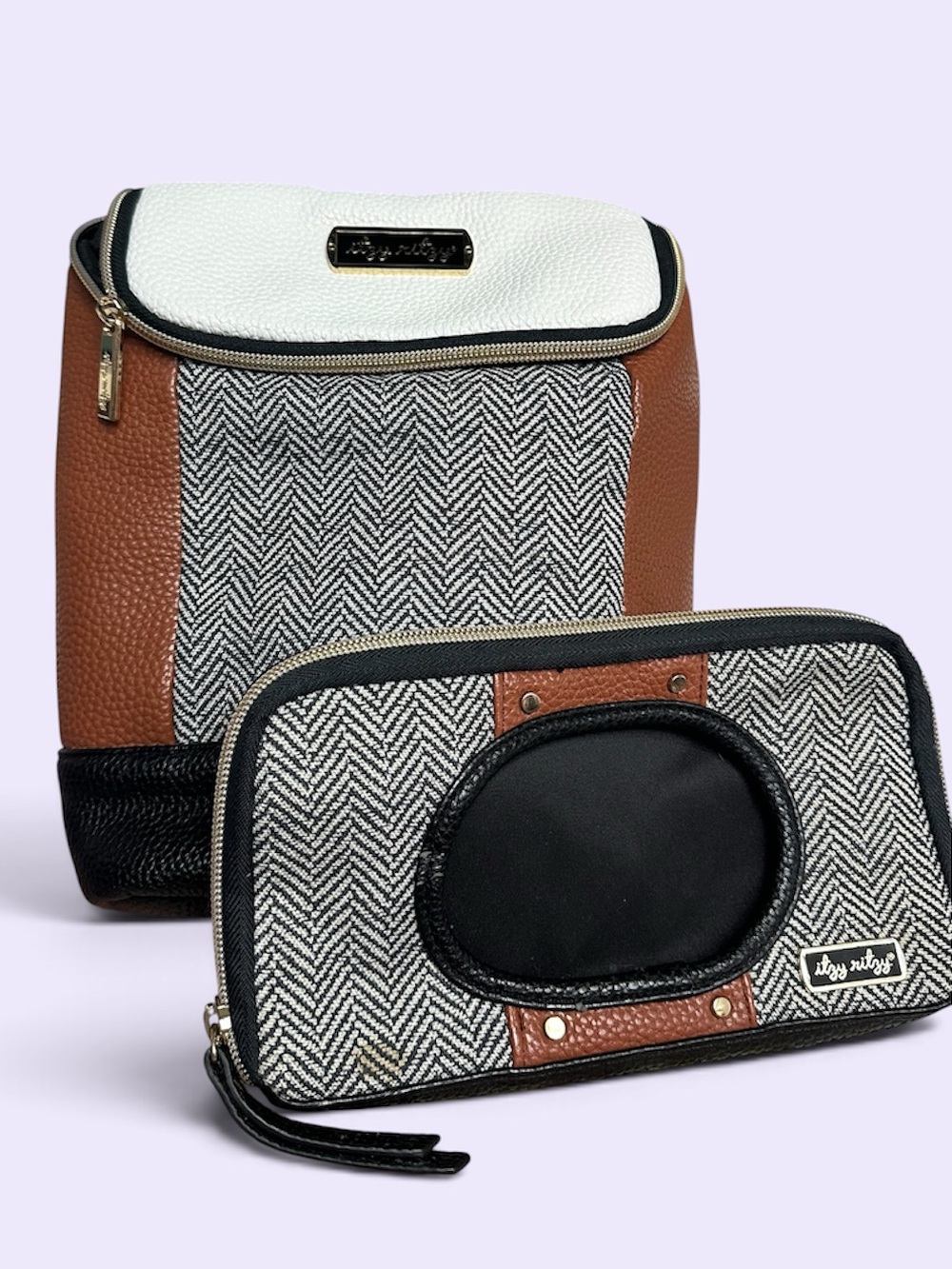 Itzy Ritzy Bottle Bag & Visor Wipe bundle